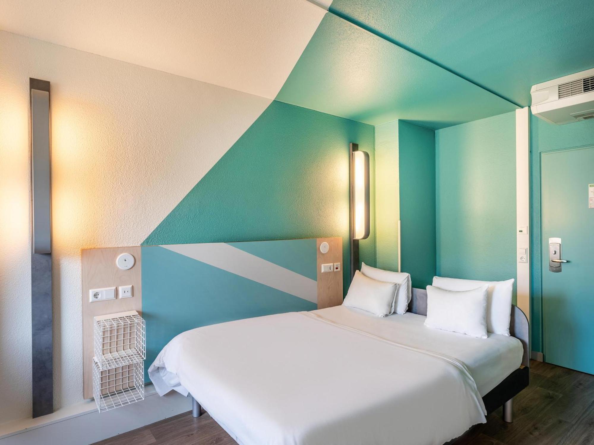 B&B Hotel Freiburg-West Buitenkant foto
