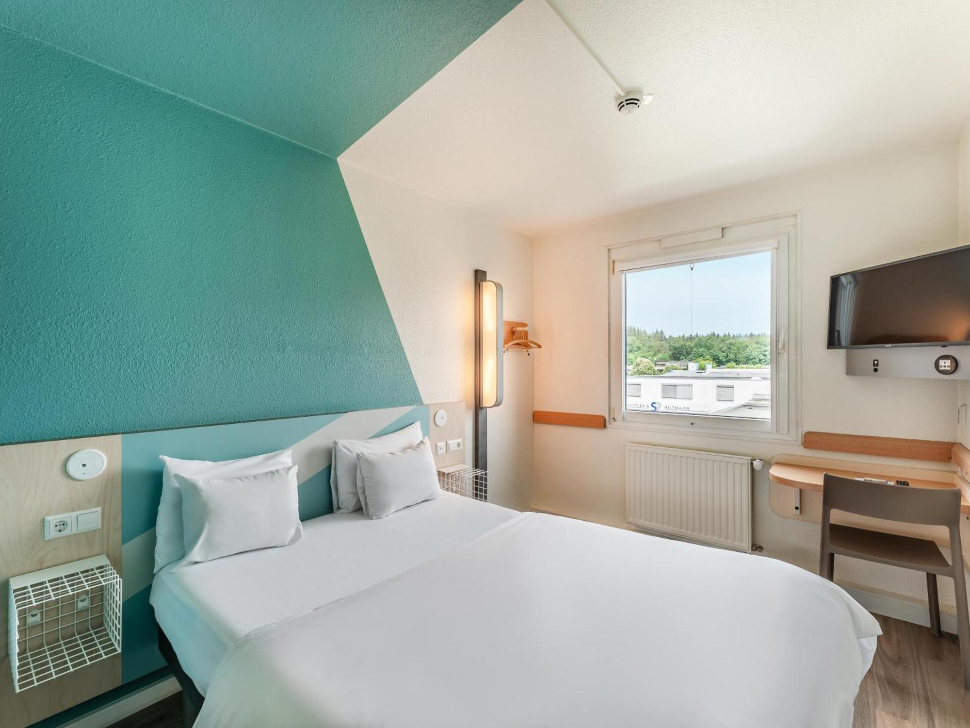 B&B Hotel Freiburg-West Buitenkant foto